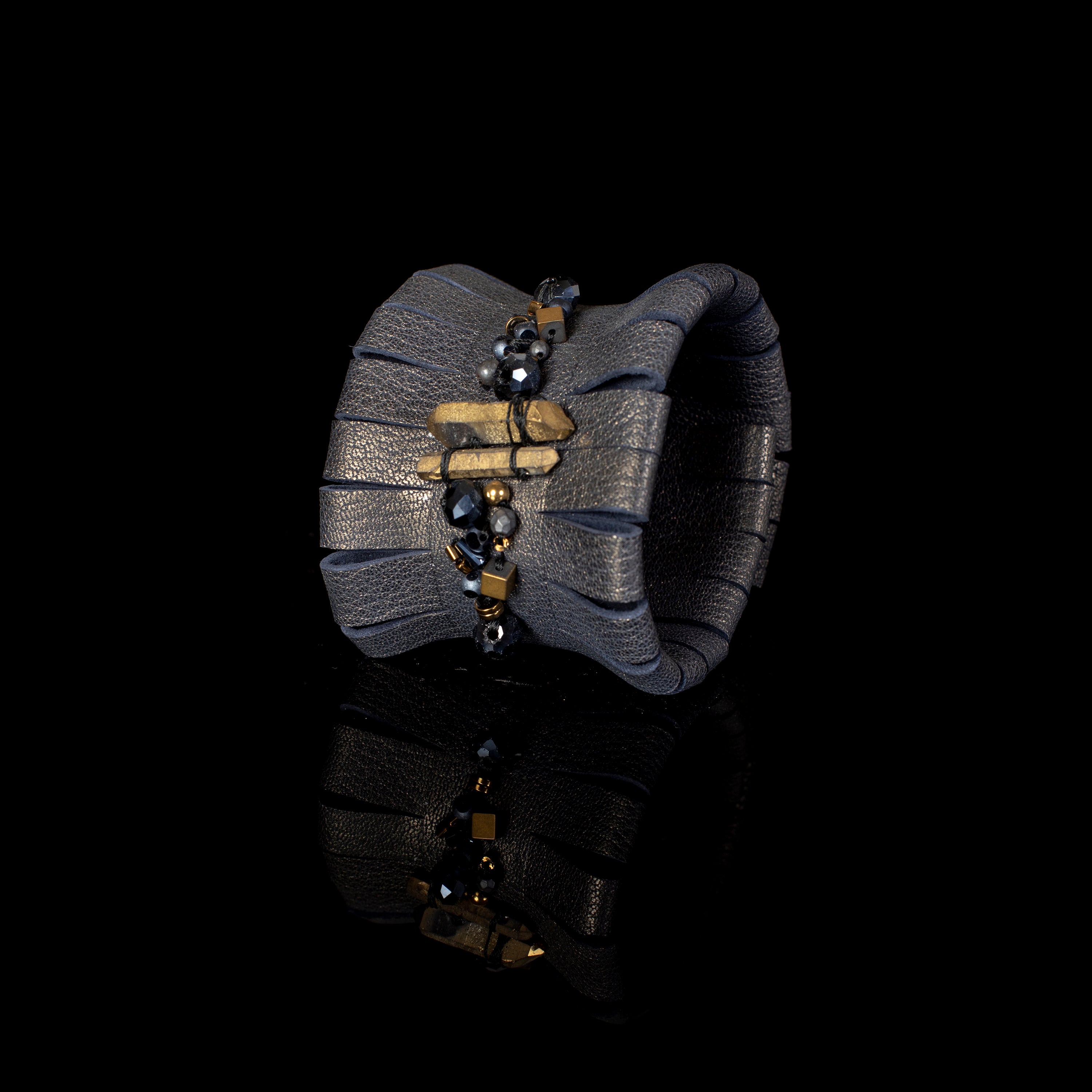 The Gifted Leaf - THE DARK