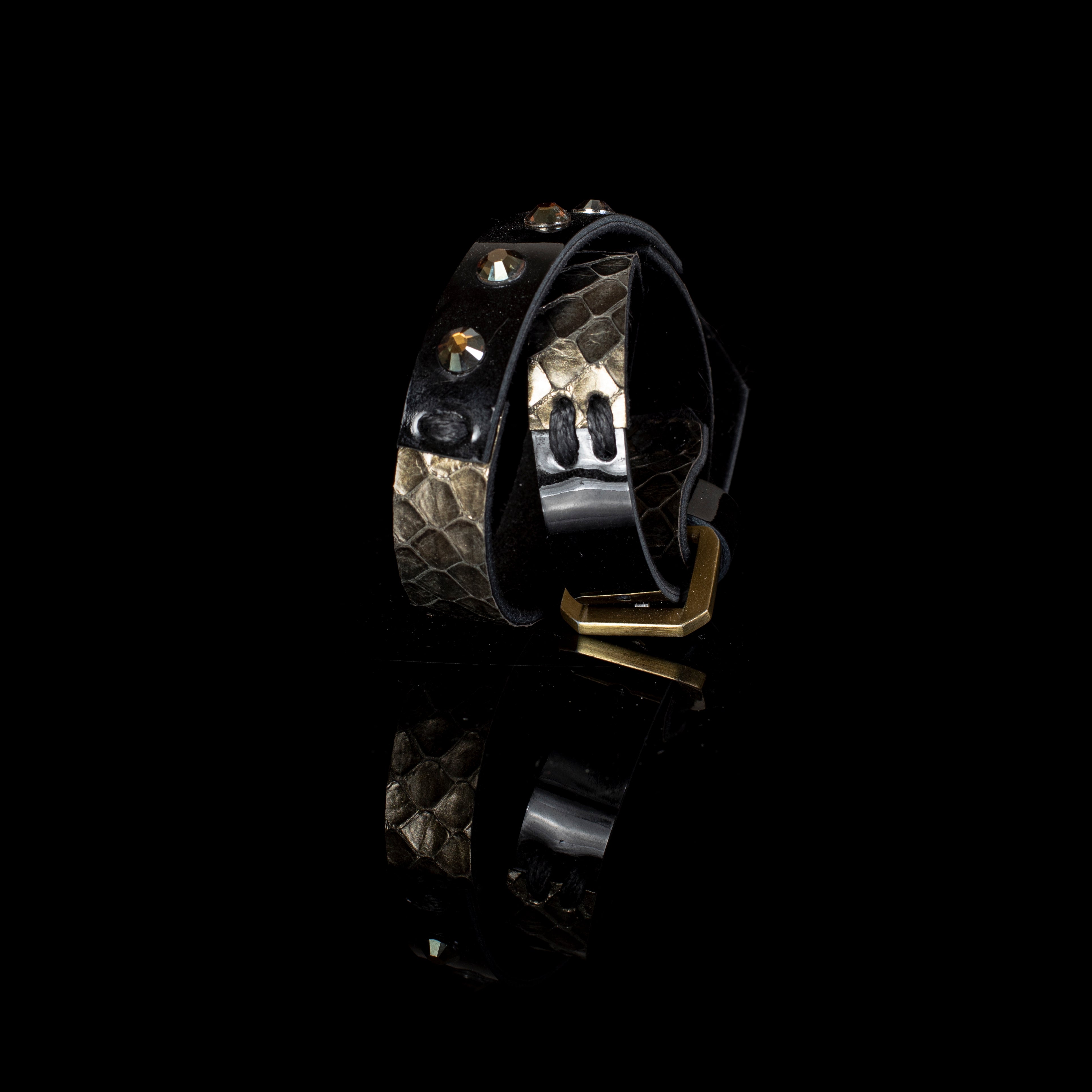 The Agate Passion - THE DARK