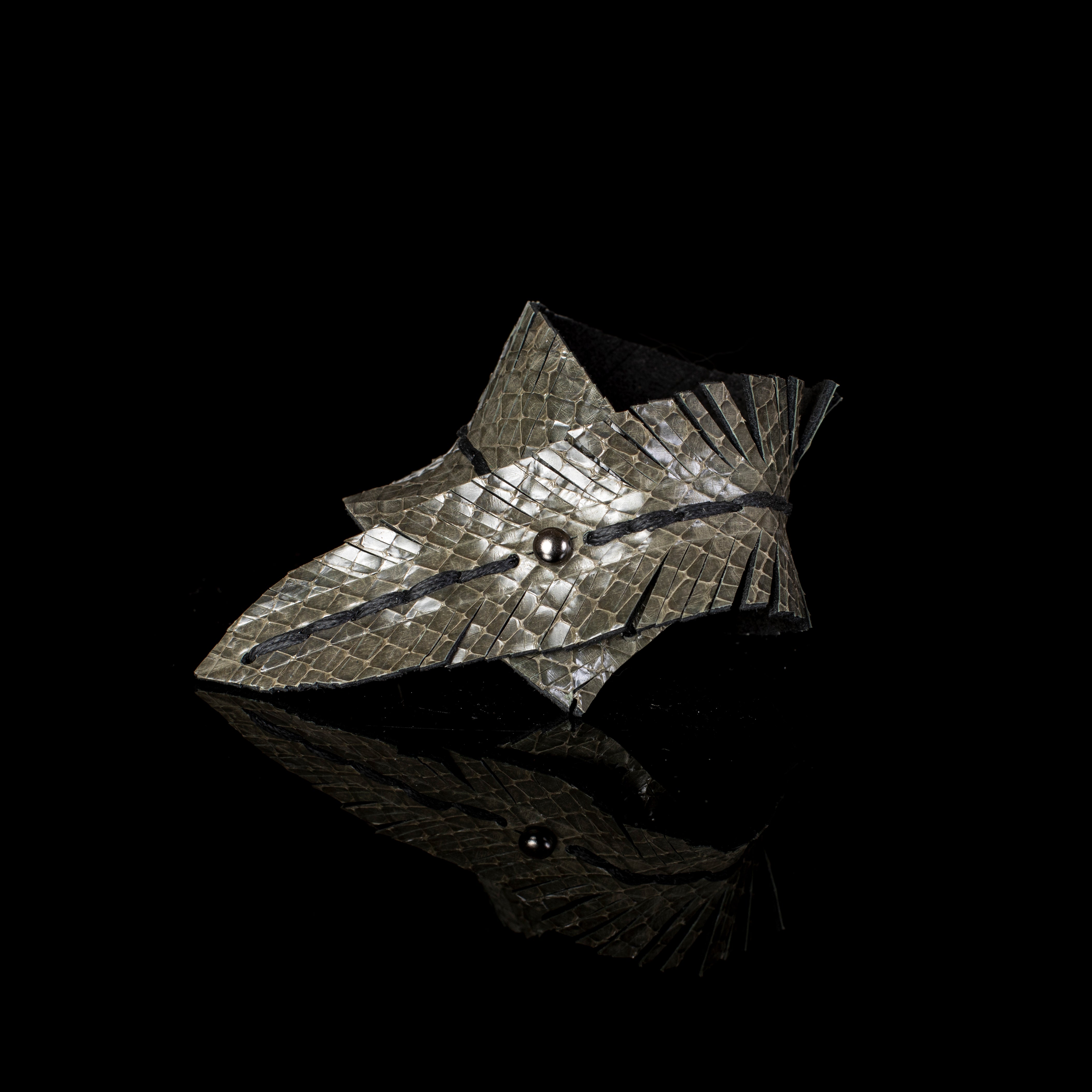 The Heaven Bond - THE DARK