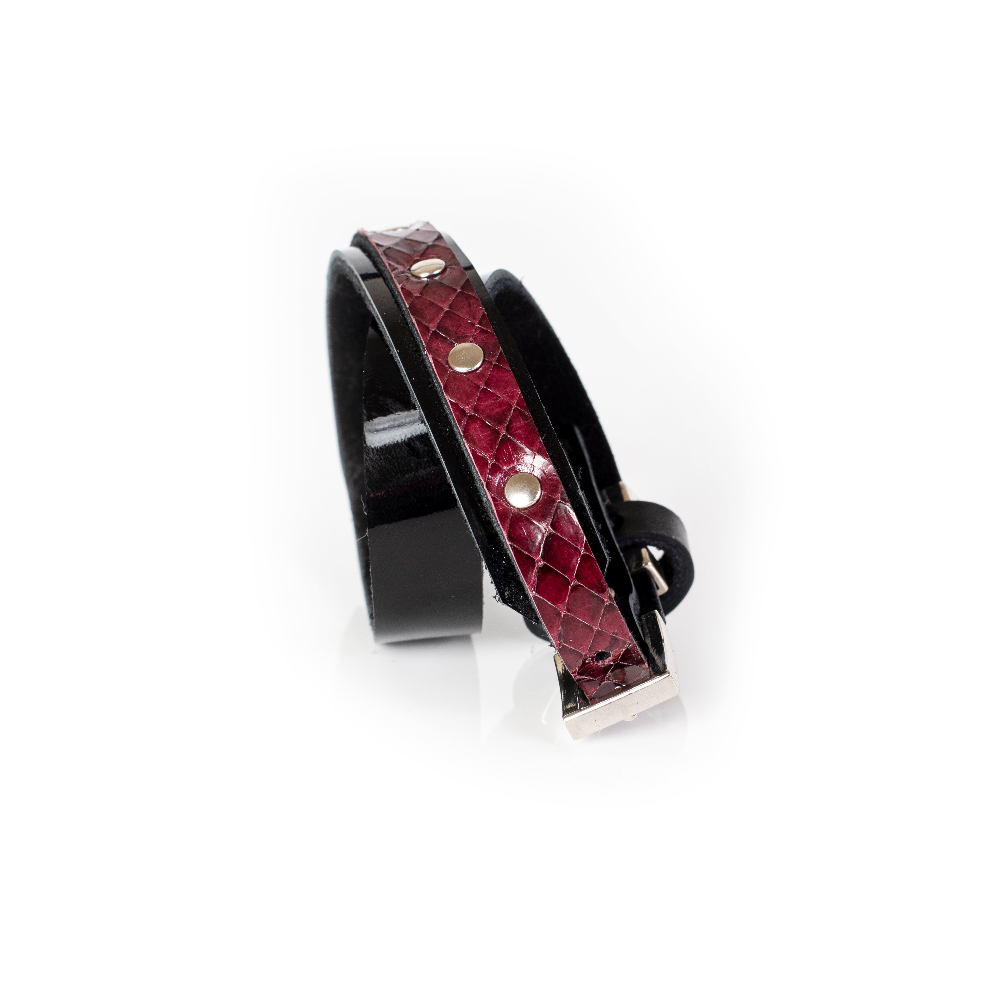 The Frozen Resolve - THE DARK