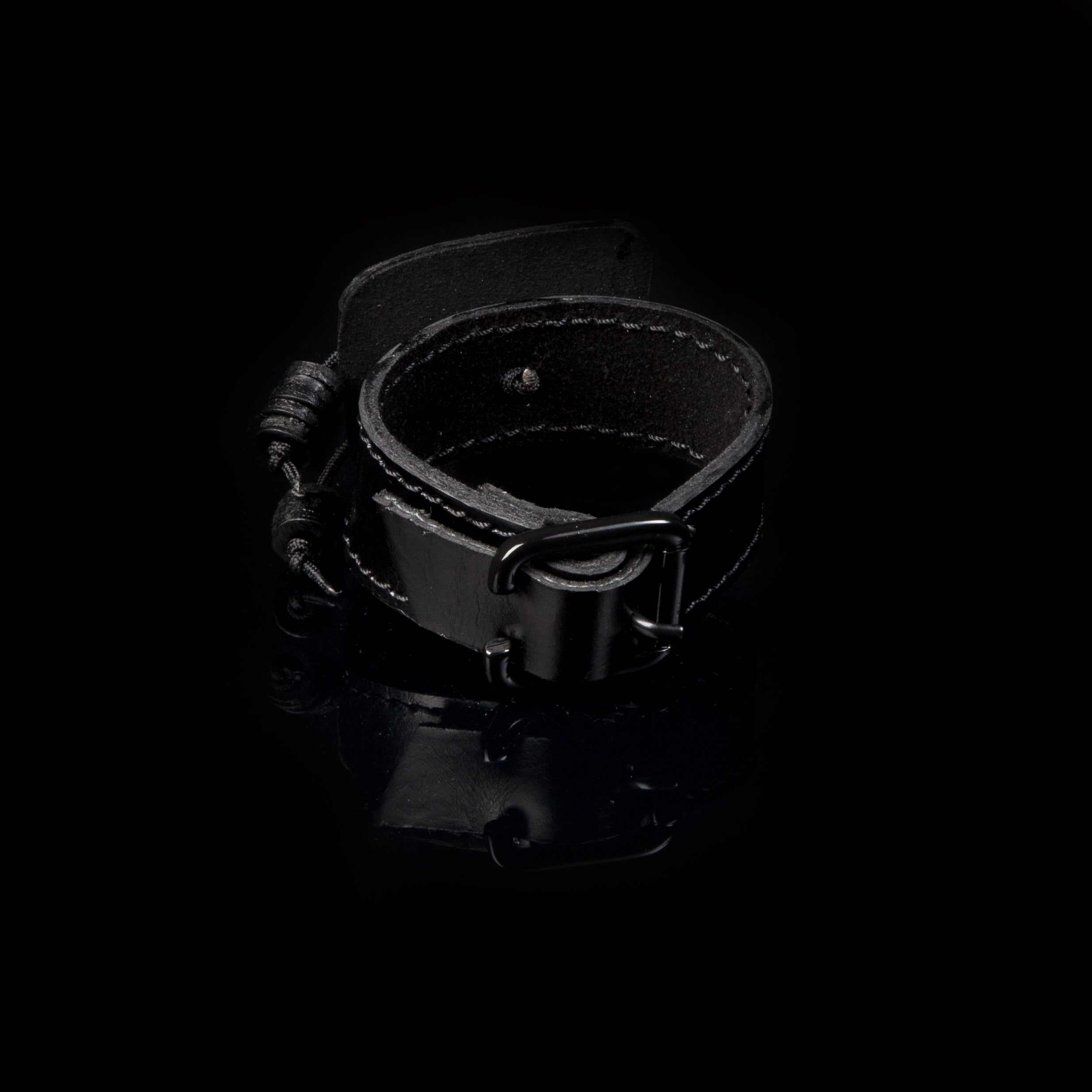 Leather bracelet new The Feline Cross