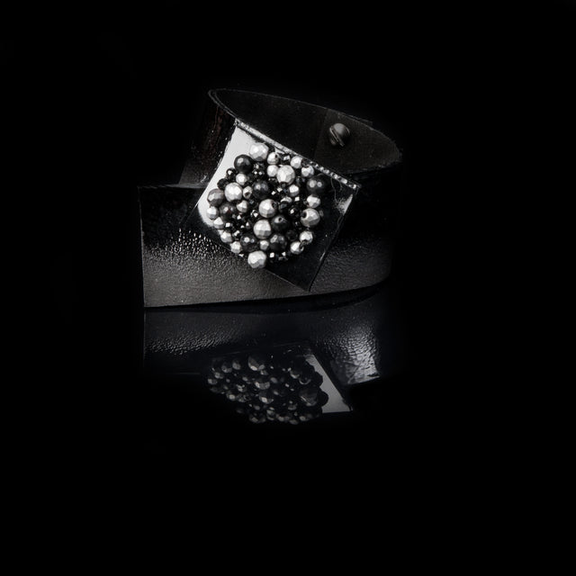 Leather bracelet new The Colossal Voice