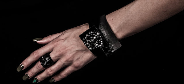 Leather bracelet new The Colossal Voice