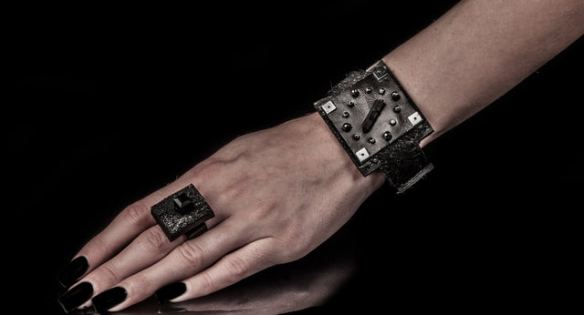 Leather bracelet new The Pink Wing