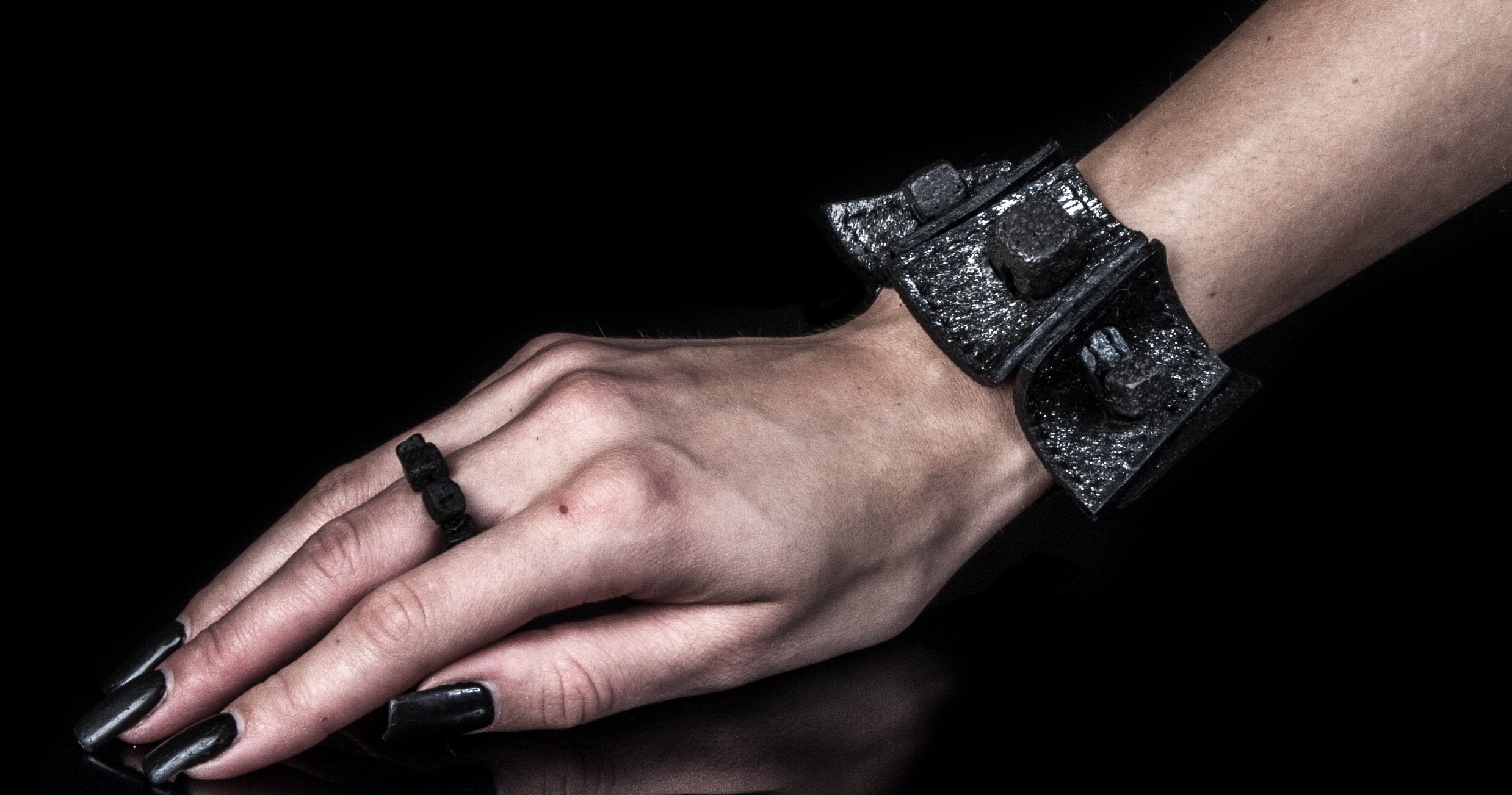 Leather bracelet new The Peaceful Favor